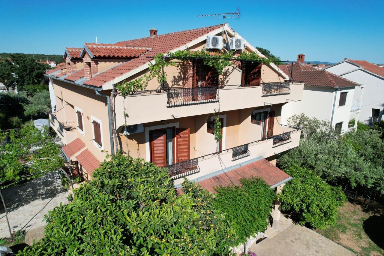 ביוגראד נה מורו Apartments And Rooms Sinka מראה חיצוני תמונה