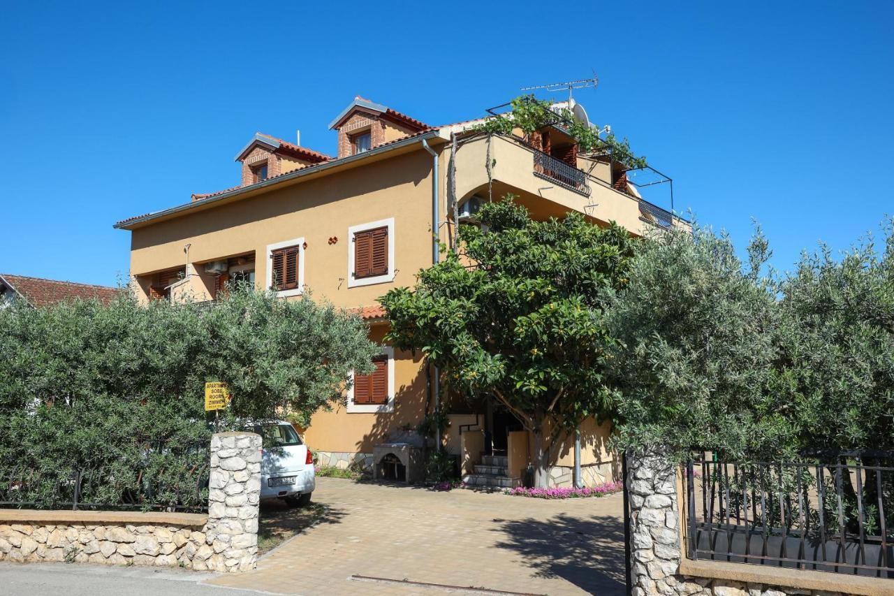 ביוגראד נה מורו Apartments And Rooms Sinka מראה חיצוני תמונה
