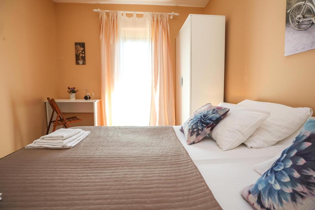 ביוגראד נה מורו Apartments And Rooms Sinka מראה חיצוני תמונה