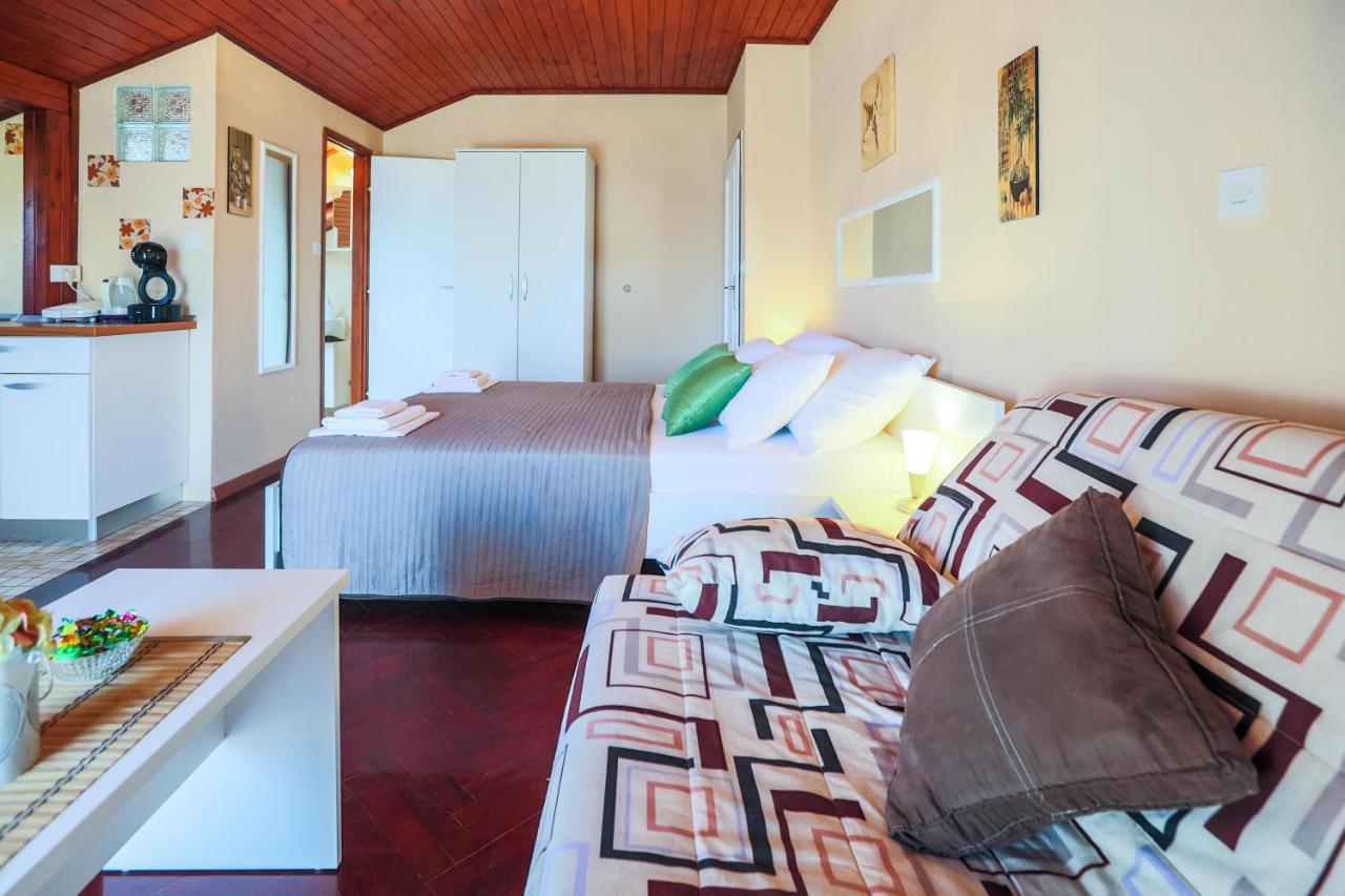 ביוגראד נה מורו Apartments And Rooms Sinka מראה חיצוני תמונה