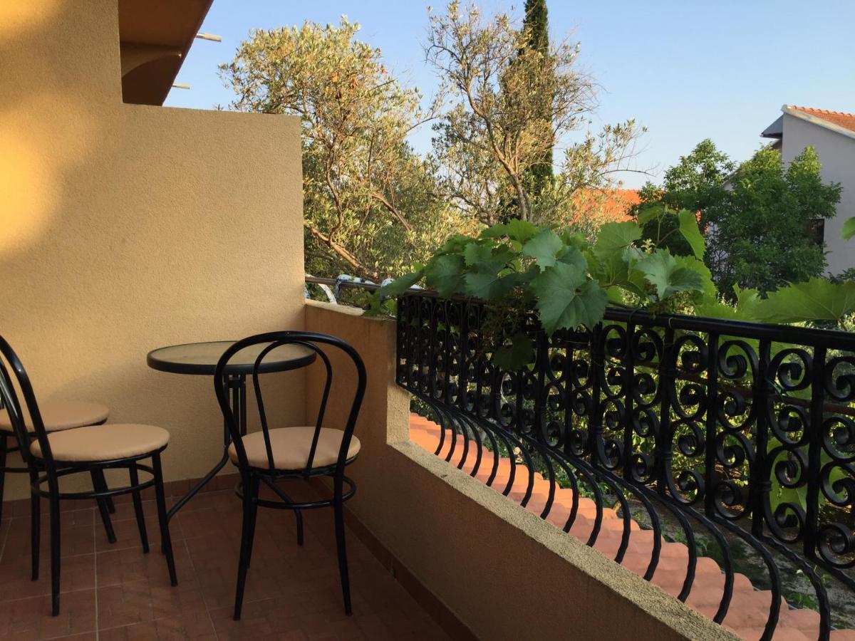 ביוגראד נה מורו Apartments And Rooms Sinka מראה חיצוני תמונה
